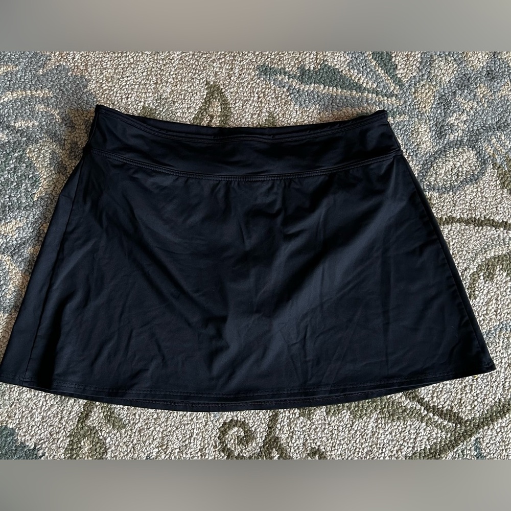 Land’s End Black Swim Skirt Size 16